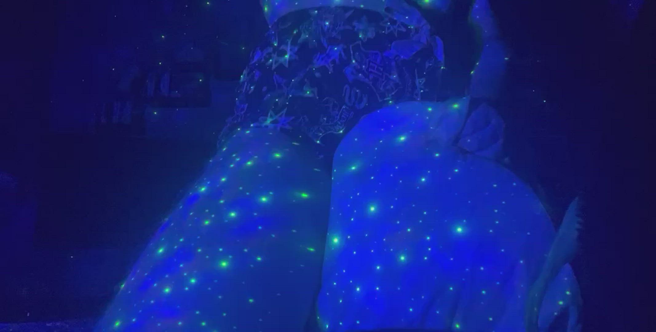 ?bby boy <strong>@moonstxrr</strong> in pillow humping petplay legs porn video