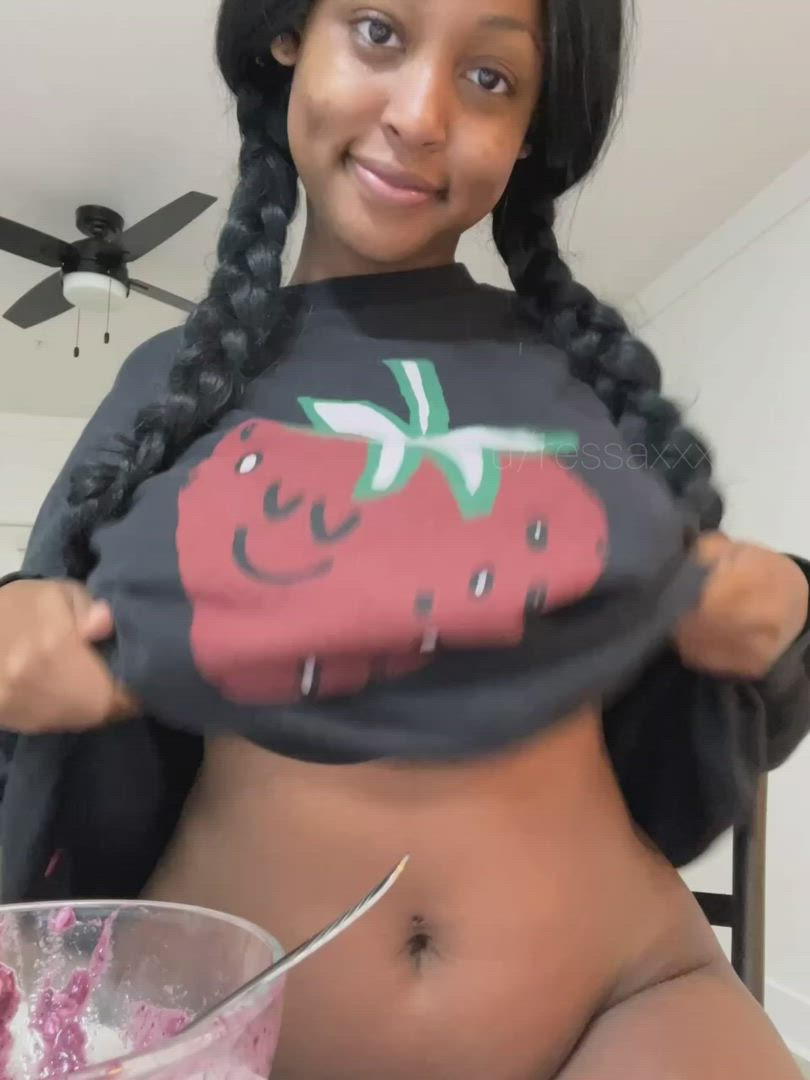 $5 ONLYFANS: SPIRITUALS1UT <strong>@spirituals1ut</strong> in big bouncing natural tits areolas ebony porn video