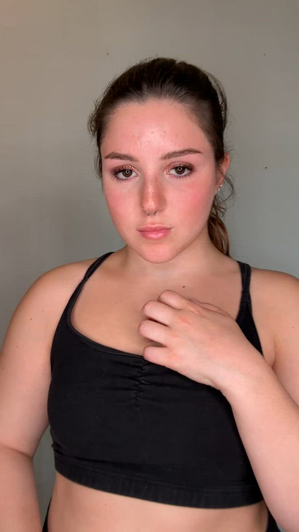 Aaryapen99 <strong>@aryapen99vip</strong> in button belly teen porn video