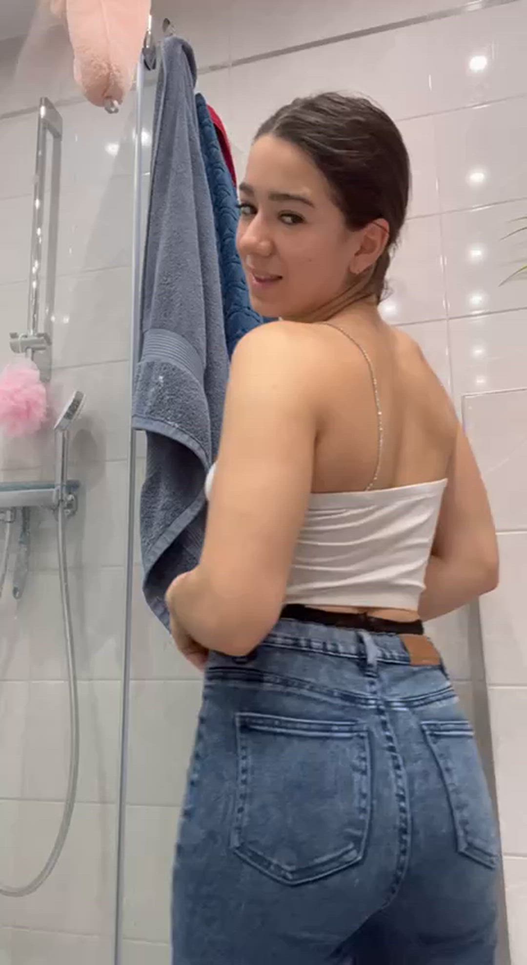 Abby <strong>@abbymulond</strong> in porn video