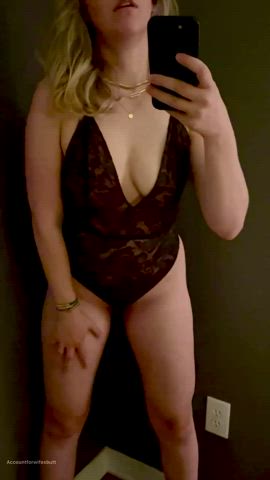 Acctfwb <strong>@accountforwifesbutt</strong> in bending over milf wife porn video