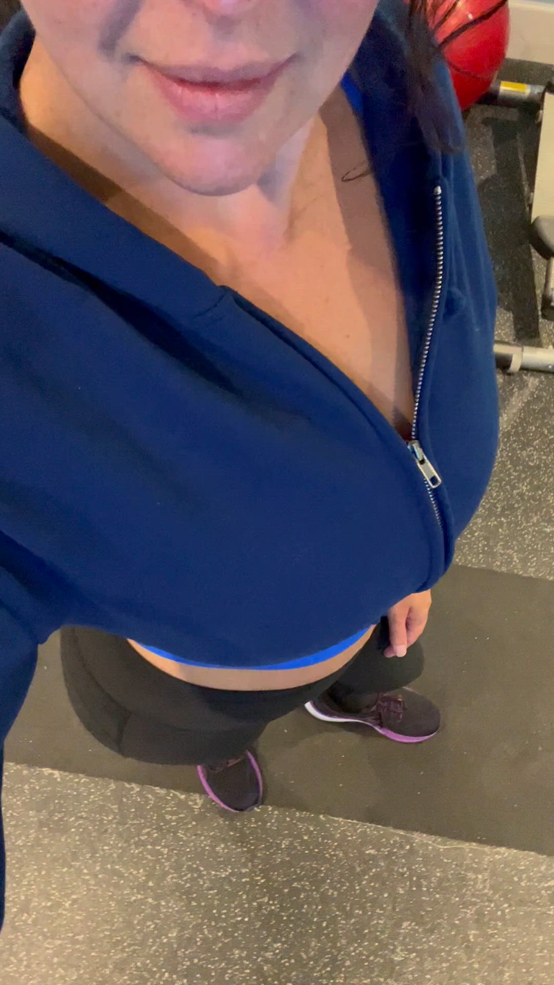 AdrenaSapphire <strong>@adrenasapphire</strong> in big natural tits yoga pants homemade leggings milf nsfw porn video