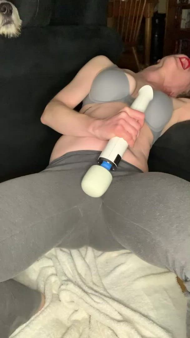 Alex <strong>@scaryy-love</strong> in yoga pants squirting onlyfans porn video