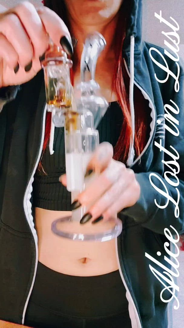 Alicelostinlust <strong>@lost.in.wonderandlust</strong> in belly button small tits onlyfans redhead petite bong porn video