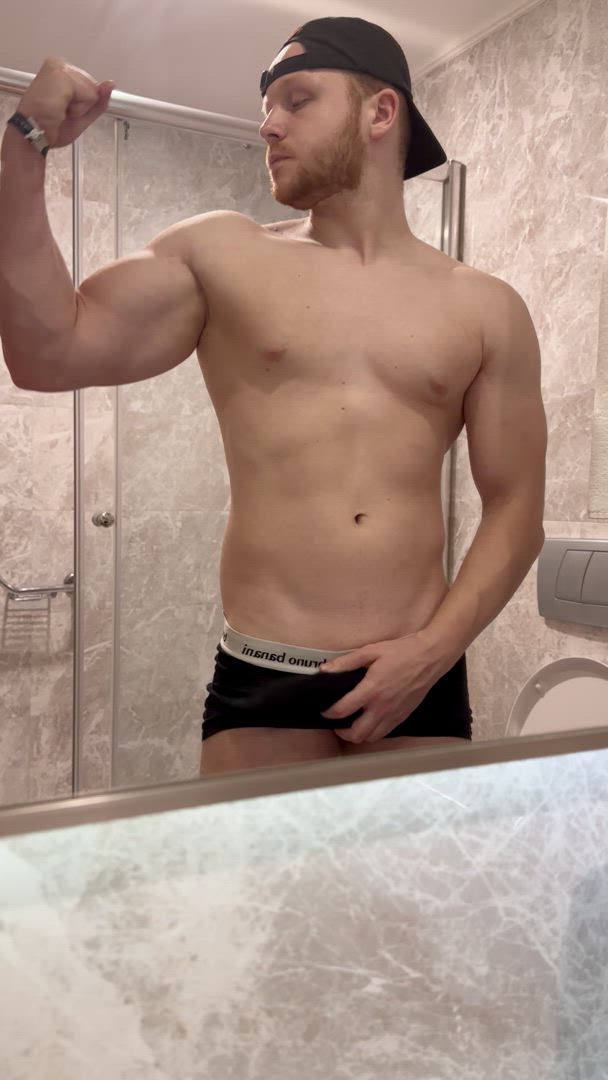 Alphagodtayler <strong>@adifferentbrandof</strong> in big dick facial cute porn video