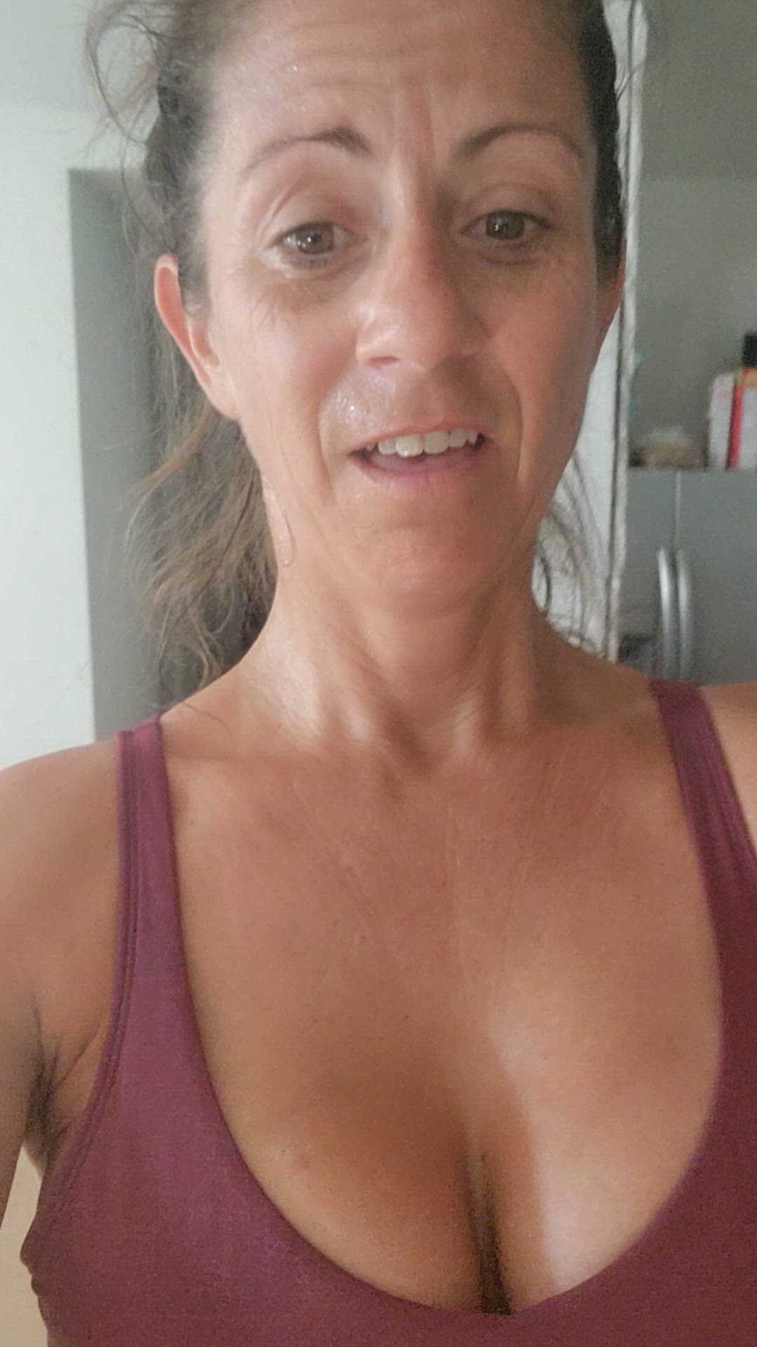 Ambutt <strong>@ambutt82</strong> in big tits workout milf porn video