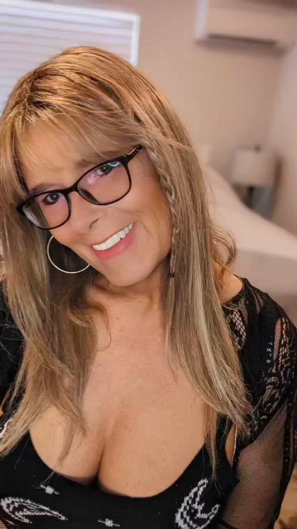 Andrea  <strong>@finallyandrea</strong> in deepthroat big tits amateur porn video