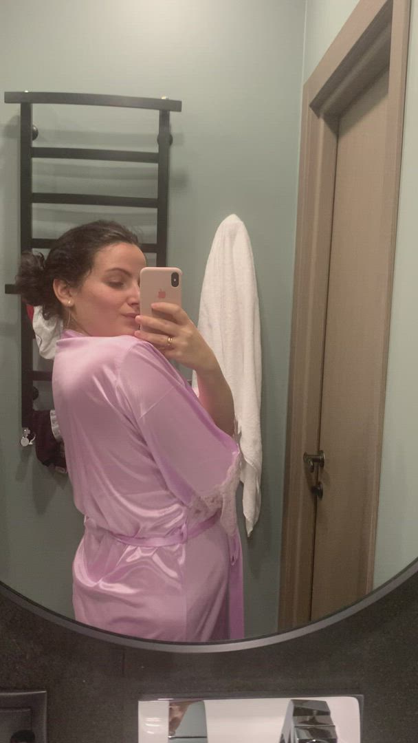 Anechka <strong>@anechka-ua</strong> in natural tits mirror mom porn video
