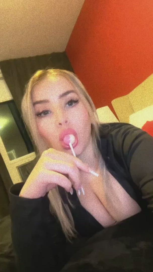 Angela Diamond ?  <strong>@angeladiamond1</strong> in big natural tits blonde cute porn video