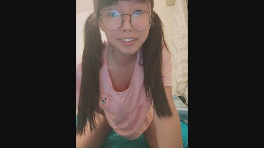 April ? <strong>@smitteniskitten</strong> in porn video