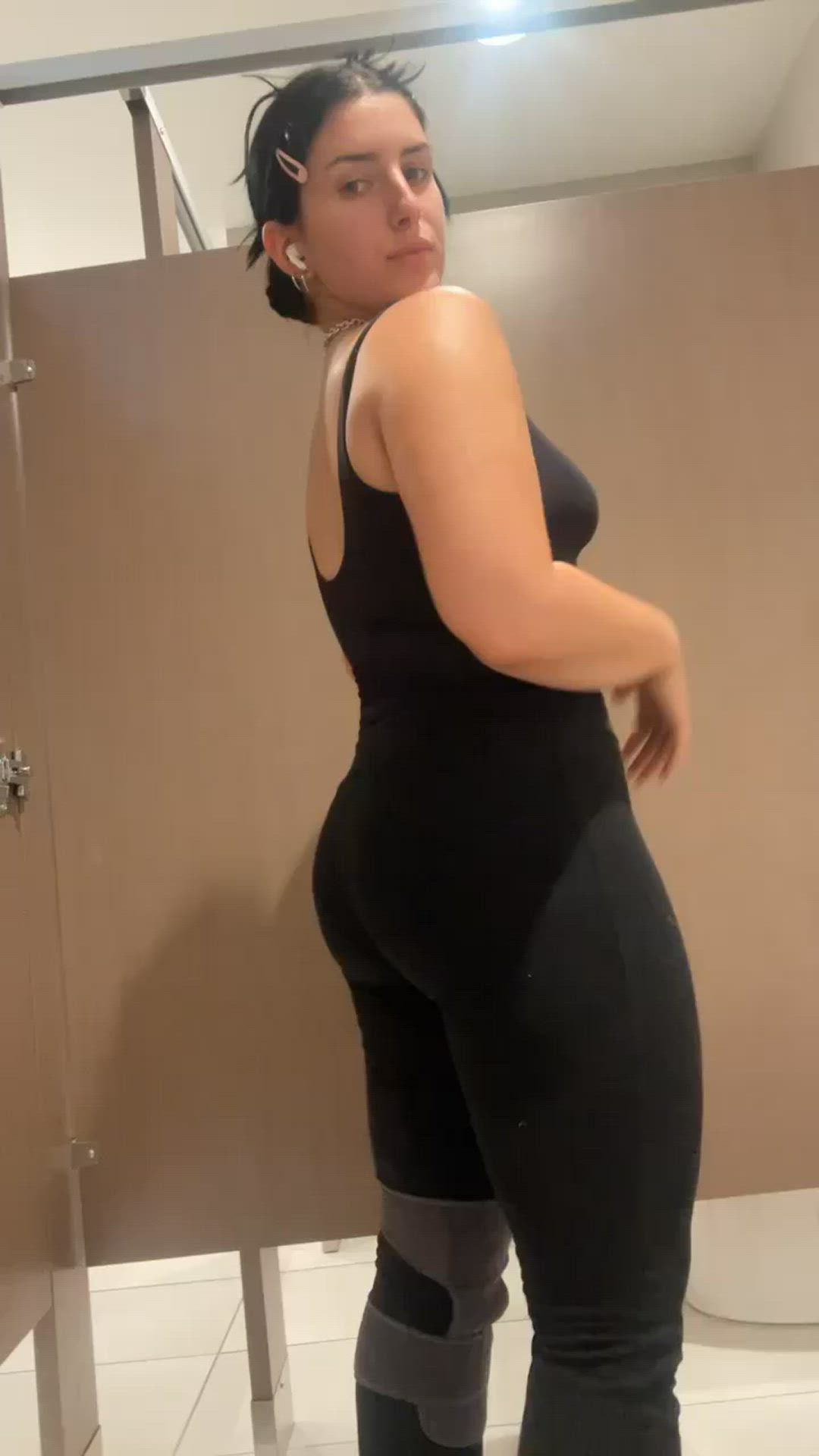 Aquariusqwueen <strong>@aquariusqwueen</strong> in porn video
