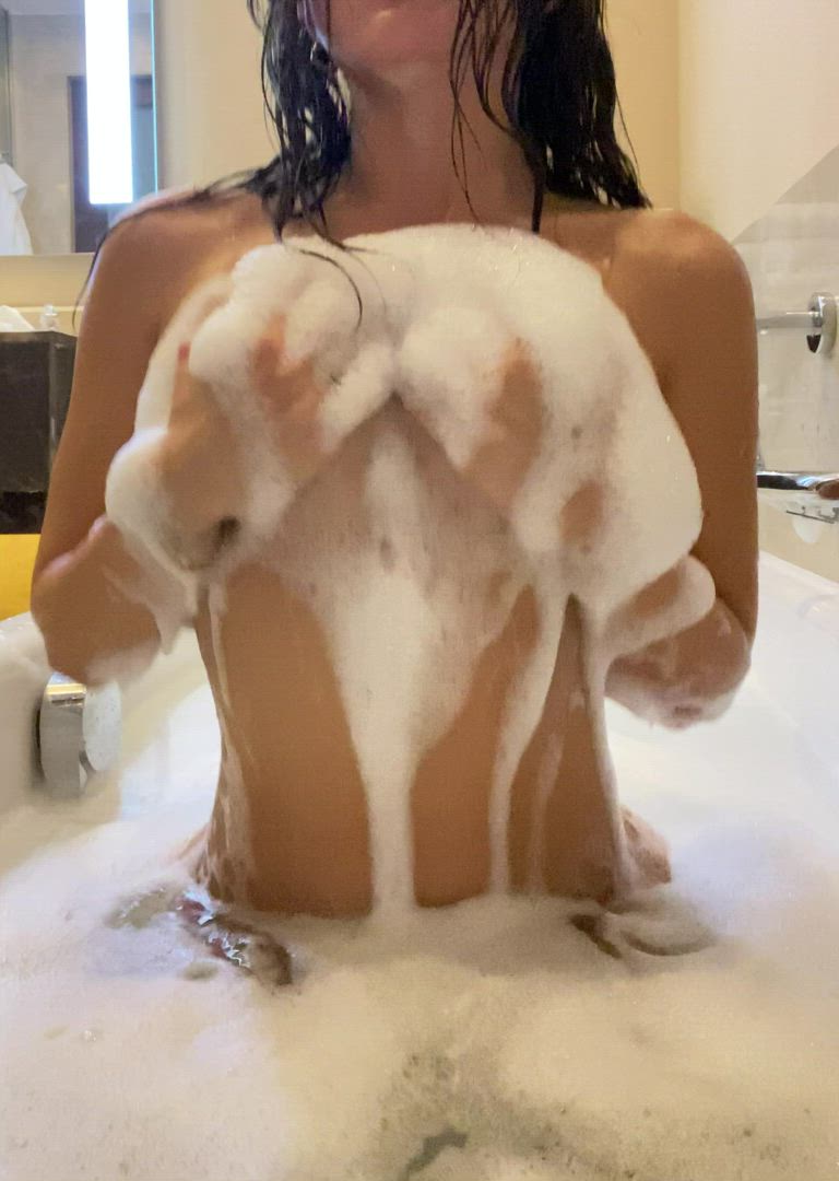 Arabrachelaamer <strong>@rachelaamer1</strong> in 2000s porn bathroom bathtub porn video