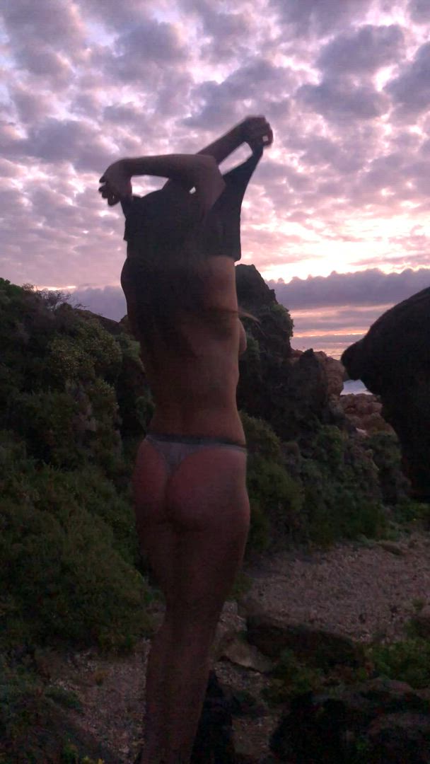 Ariaandatos <strong>@ariaatos</strong> in amateuradventures r/fuckoutdoors exhibitionism exhibitionist real couple porn video
