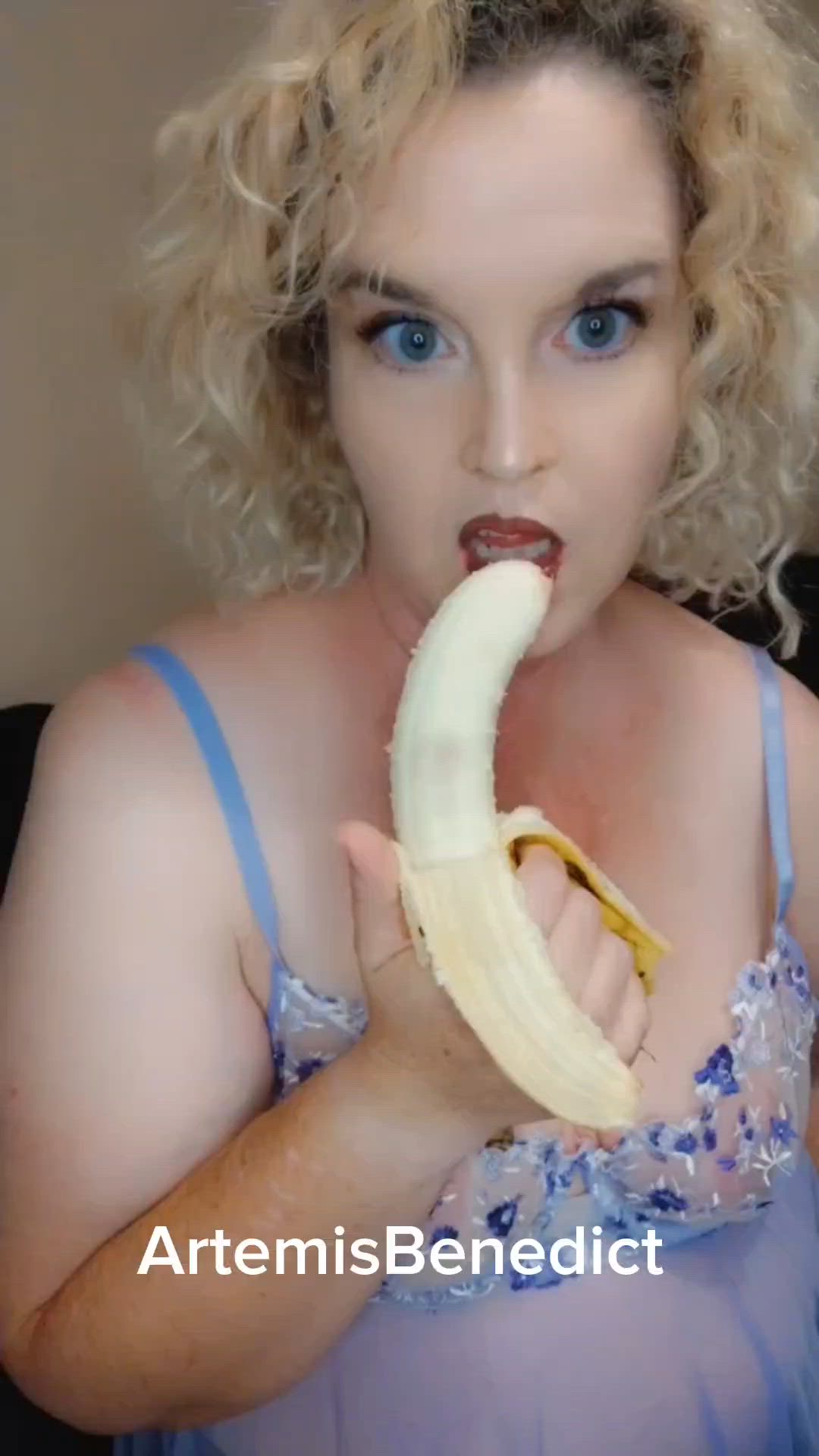 Artemisbenedict <strong>@artemisbenedict</strong> in porn video