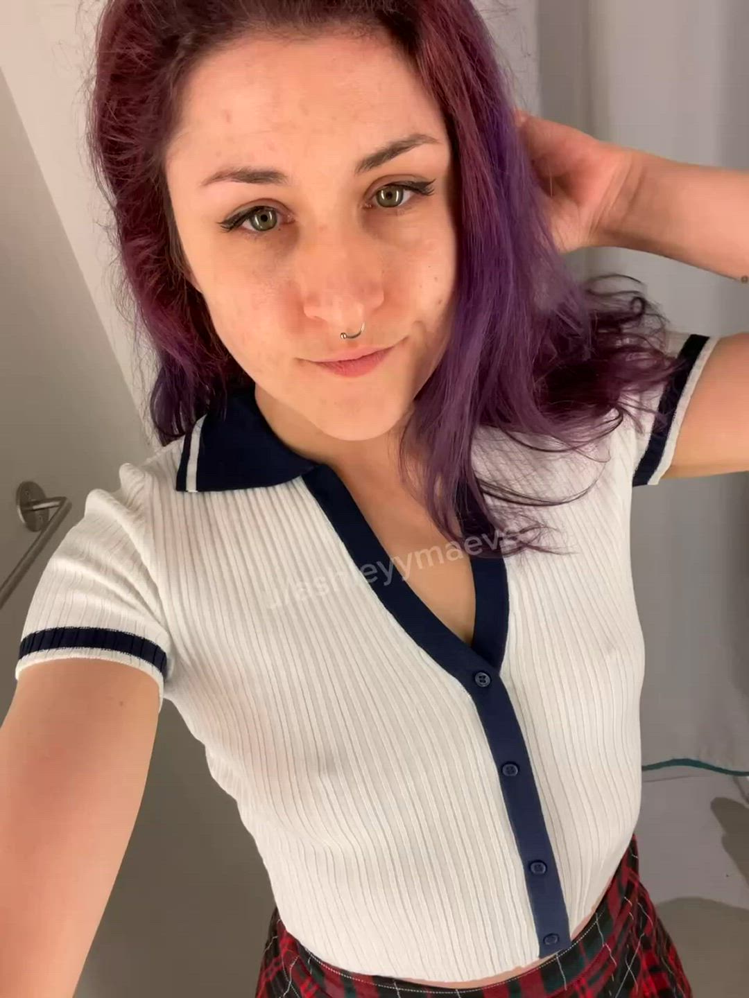Ashley Maeve  <strong>@ashleymaeve</strong> in small nipples small tits close up brunette braless petite pokies cute porn video