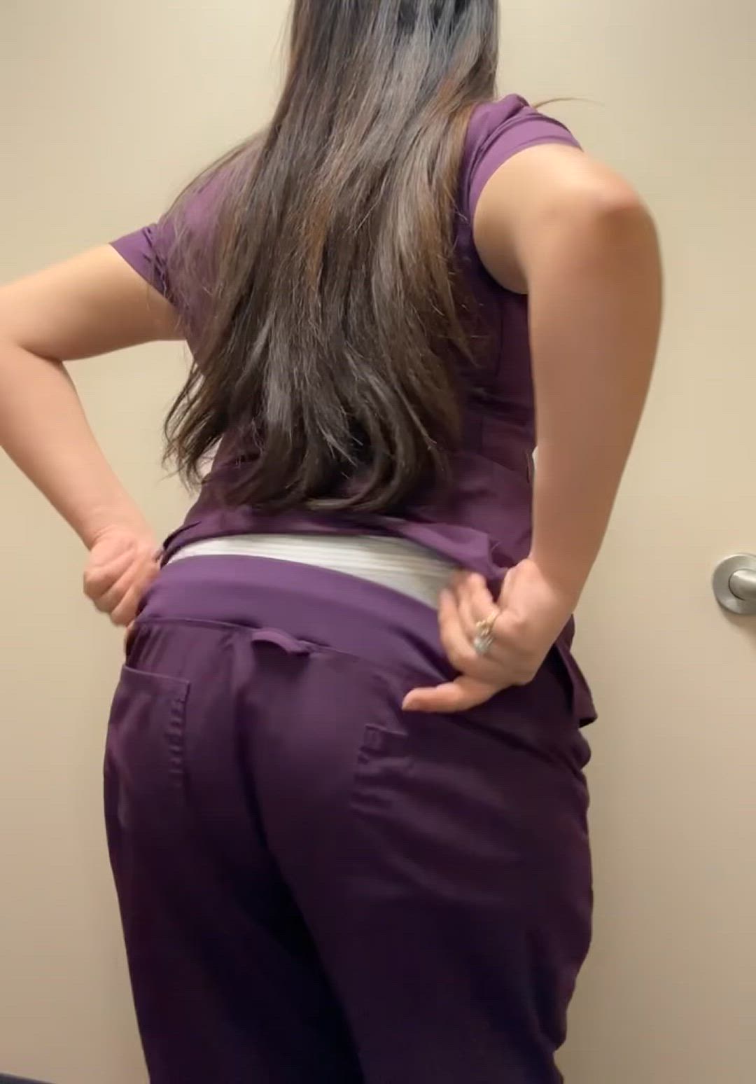 Ashleyyybabyxoxox <strong>@ashleyyybabyxoxox</strong> in brunette big ass booty porn video