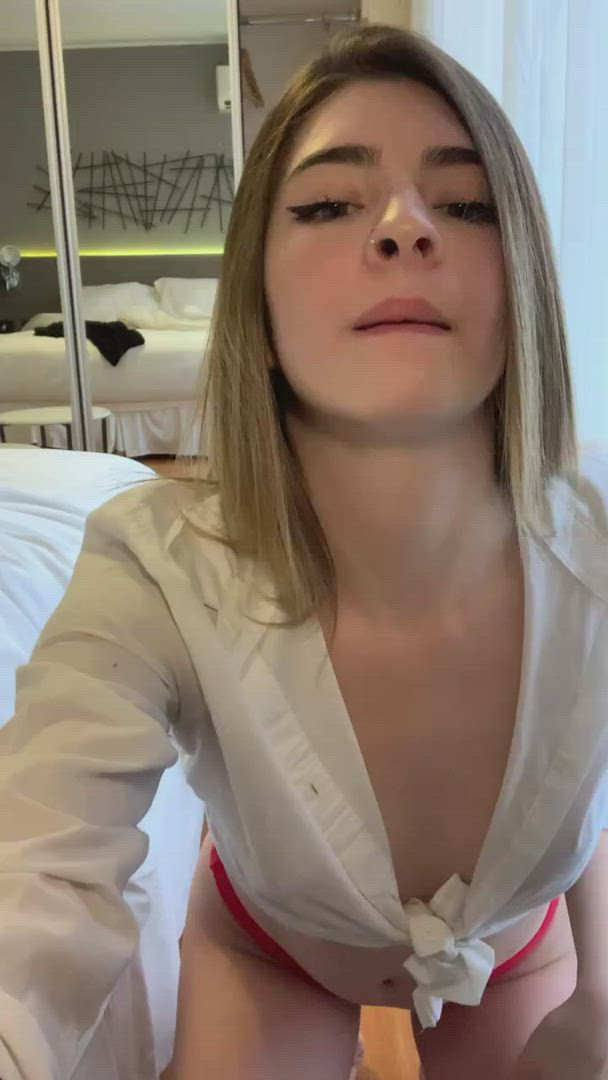 Astridf <strong>@astridfoxx</strong> in porn video