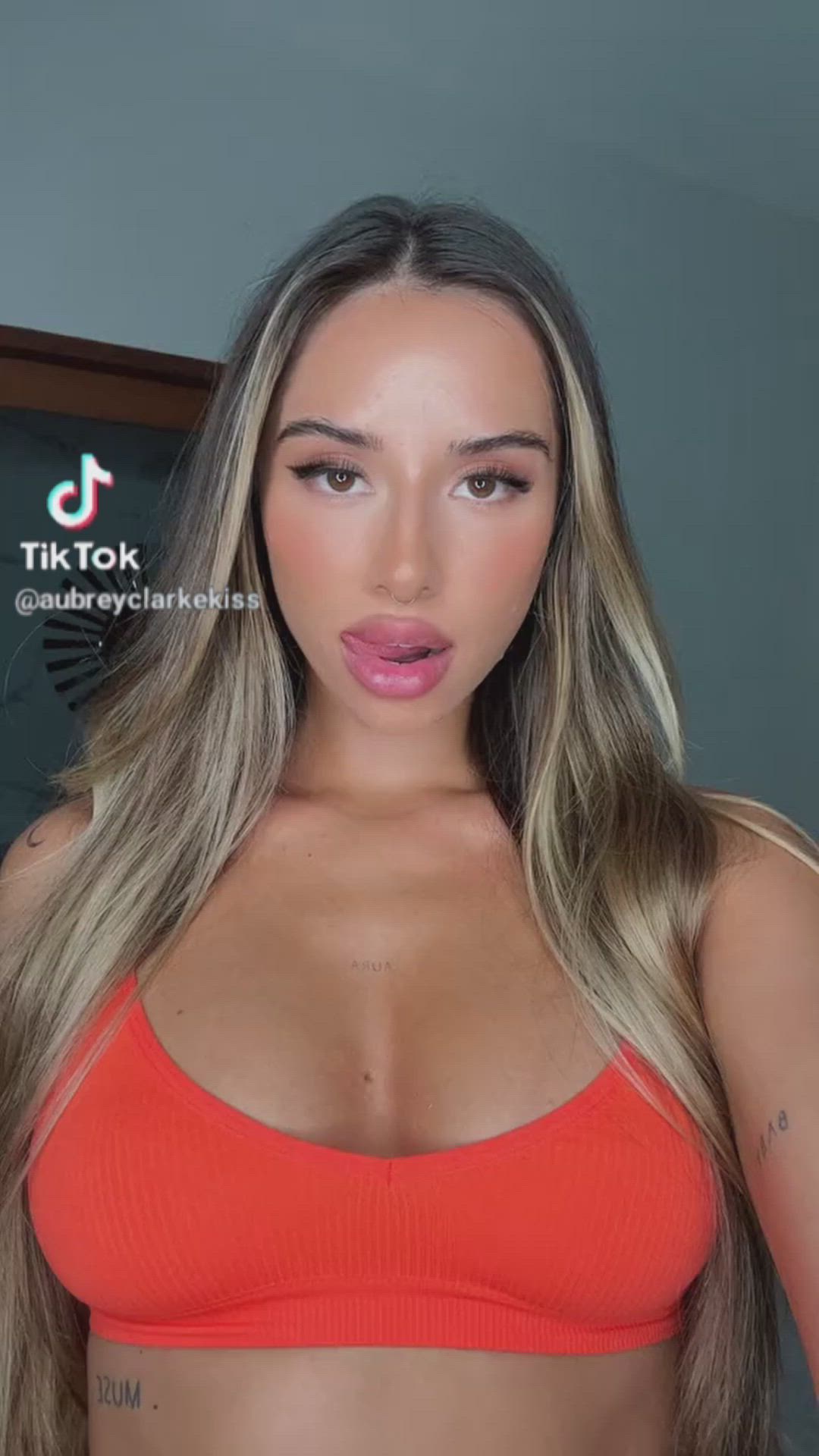 Aubrey Clarke <strong>@action</strong> in porn video