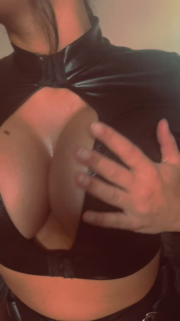 Baby Elle  <strong>@babyelleeeeee</strong> in strap on leather femdom porn video