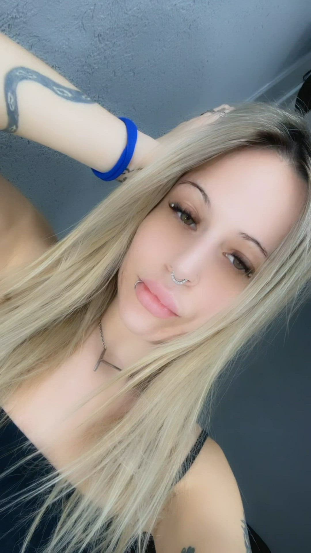 Baby princess <strong>@babyprincesxxxx</strong> in porn video
