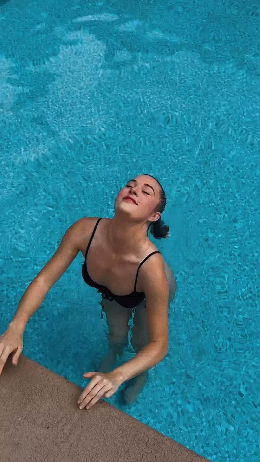 Bambigirl17 <strong>@u355011111</strong> in natural tits amateur ass porn video