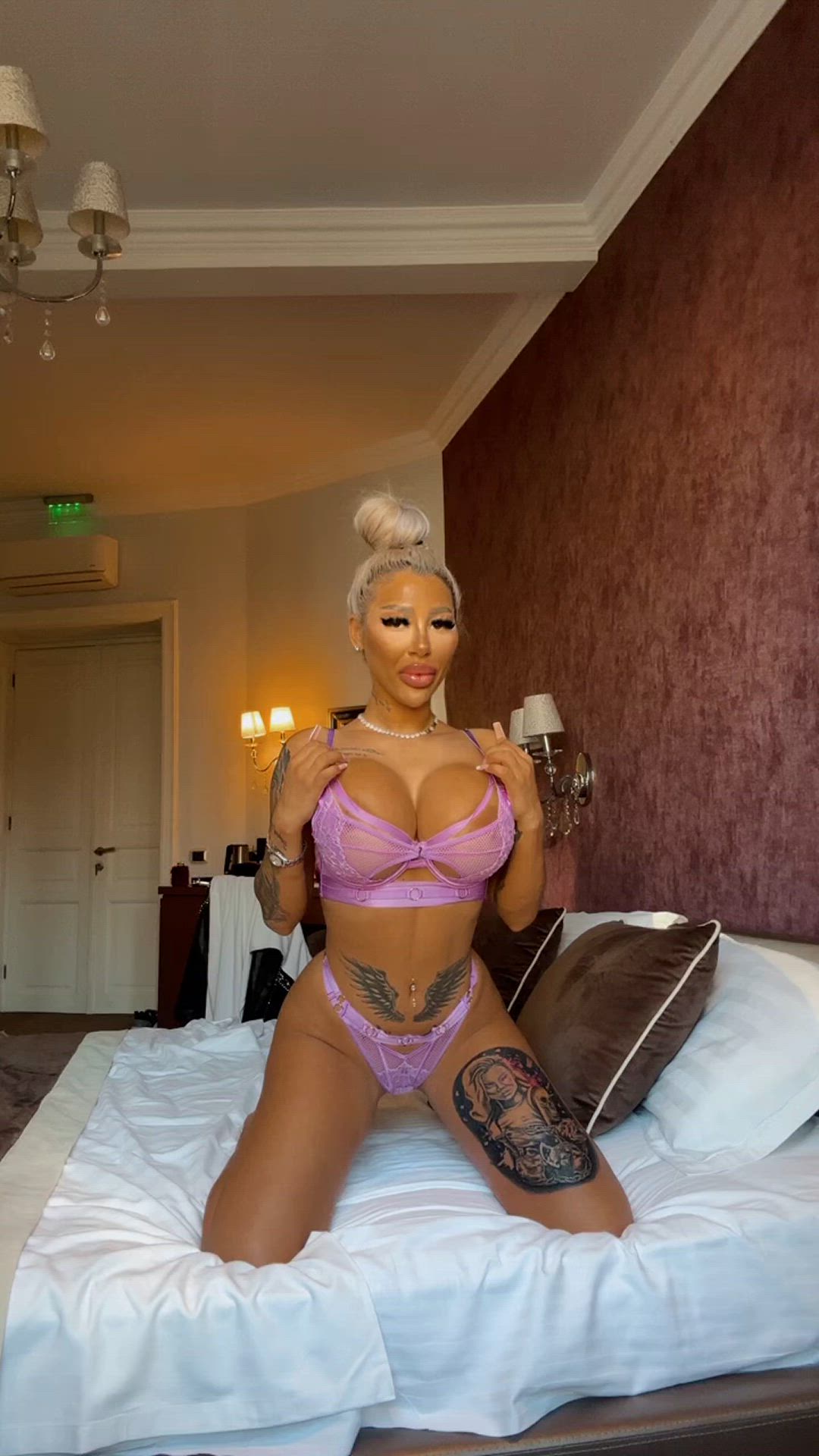 Barbiexbambo <strong>@barbiebambo</strong> in big huge tits boobs porn video