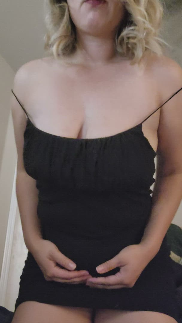 Beatrix191 <strong>@beatrix1989</strong> in titty drop nipslip boobs porn video