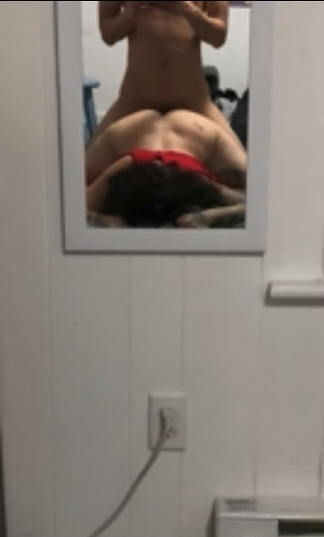 Beekingsbury <strong>@bee_kingsbury</strong> in porn video