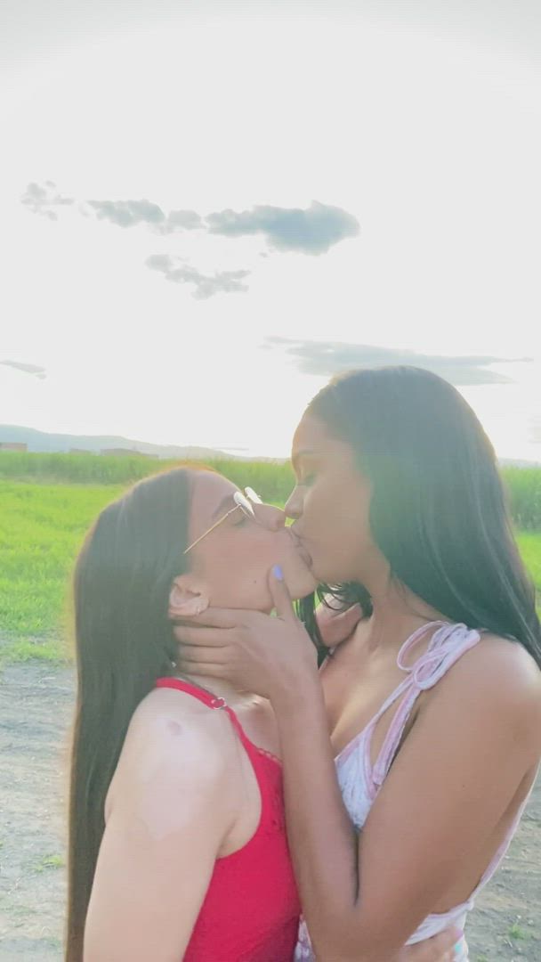 Bestie4ever <strong>@bestie4life</strong> in porn video
