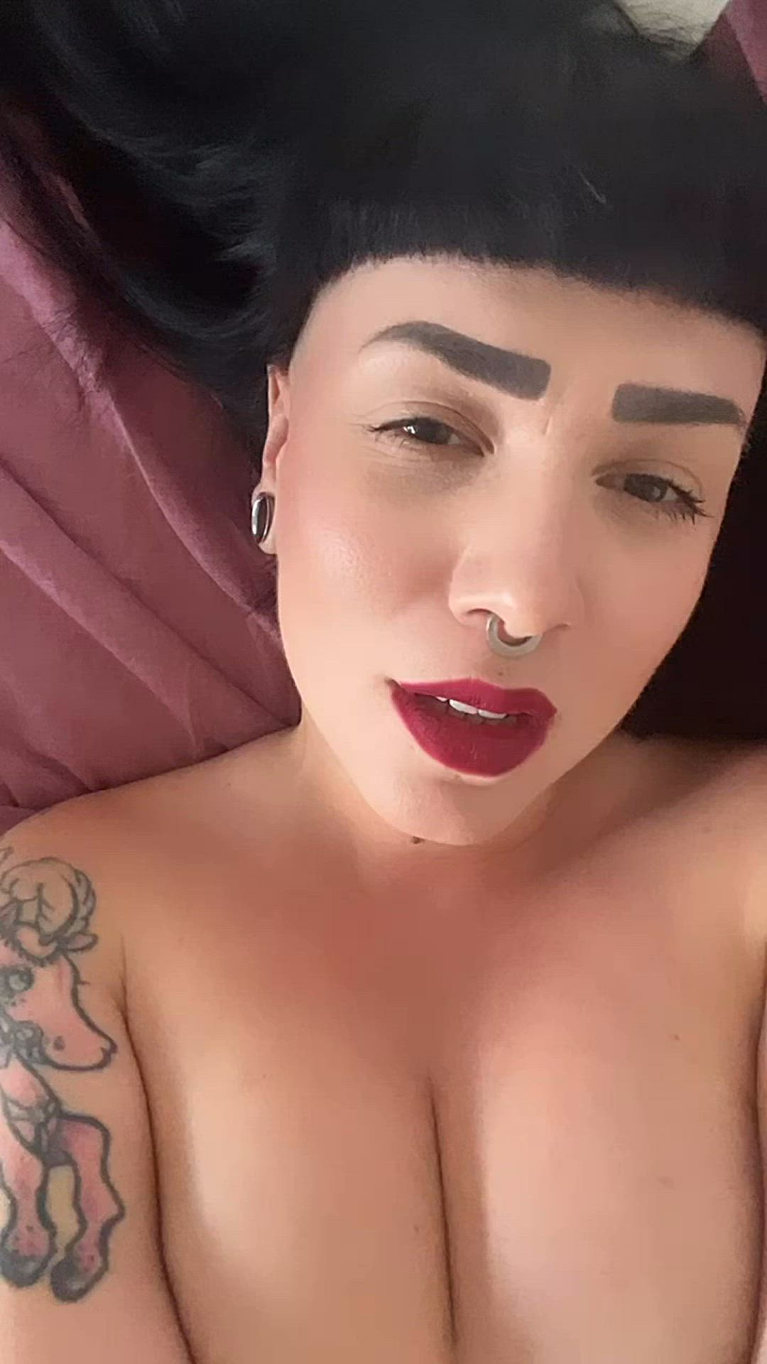 Bettybrat <strong>@bettybrat</strong> in porn video