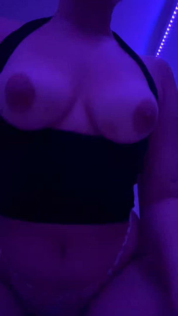 Blossomluvsme <strong>@blossomluvsme</strong> in porn video