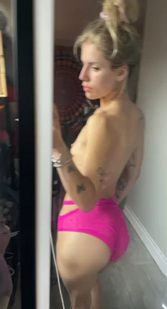 Bratty Bella  <strong>@iheartbaegl</strong> in porn video
