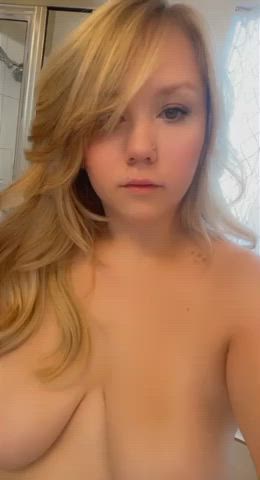 Breezy <strong>@breezybaby31</strong> in big tits blonde naked porn video