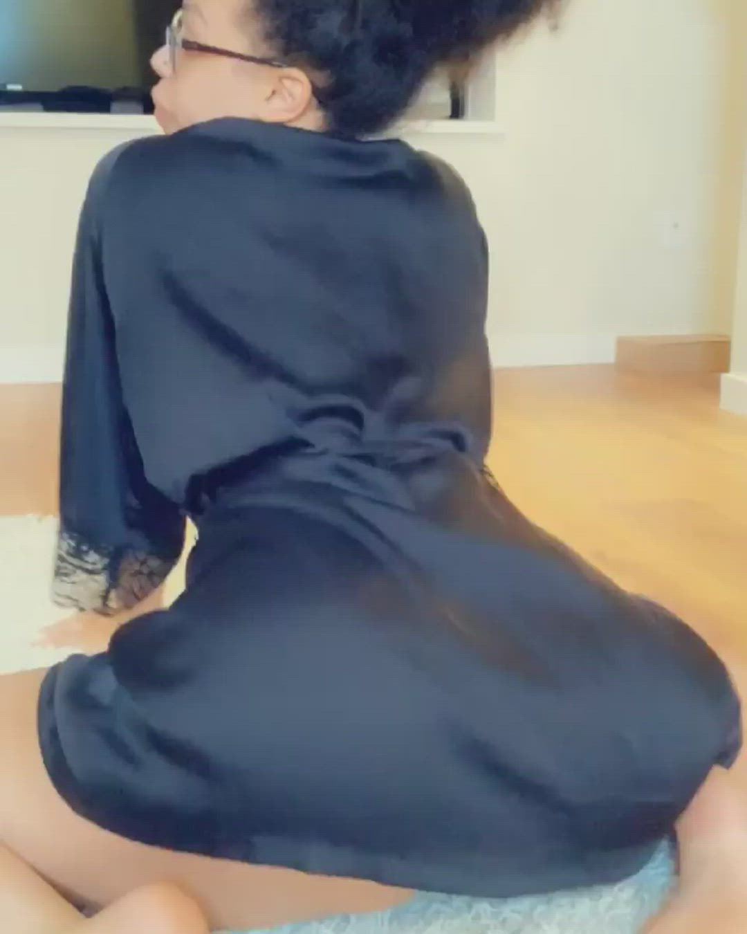 Briana✨ <strong>@brianamonique</strong> in twerking big ass porn video