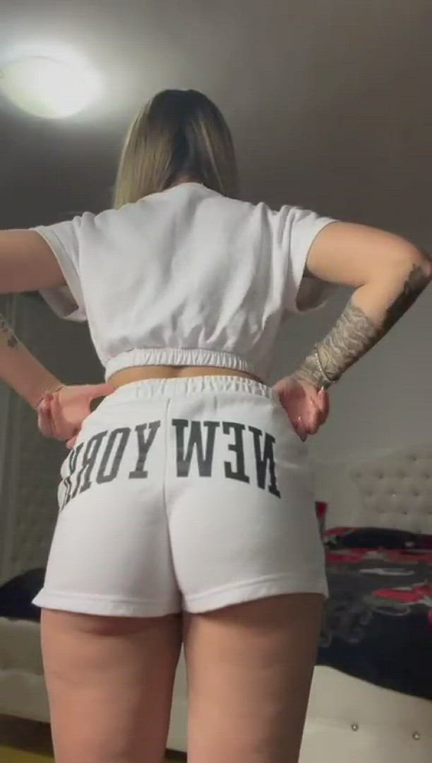 Briannasummers12 <strong>@briannasummerss</strong> in big ass asshole porn video