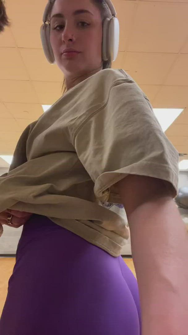 Brickedup420 <strong>@stonenbone420</strong> in athletic big ass college porn video