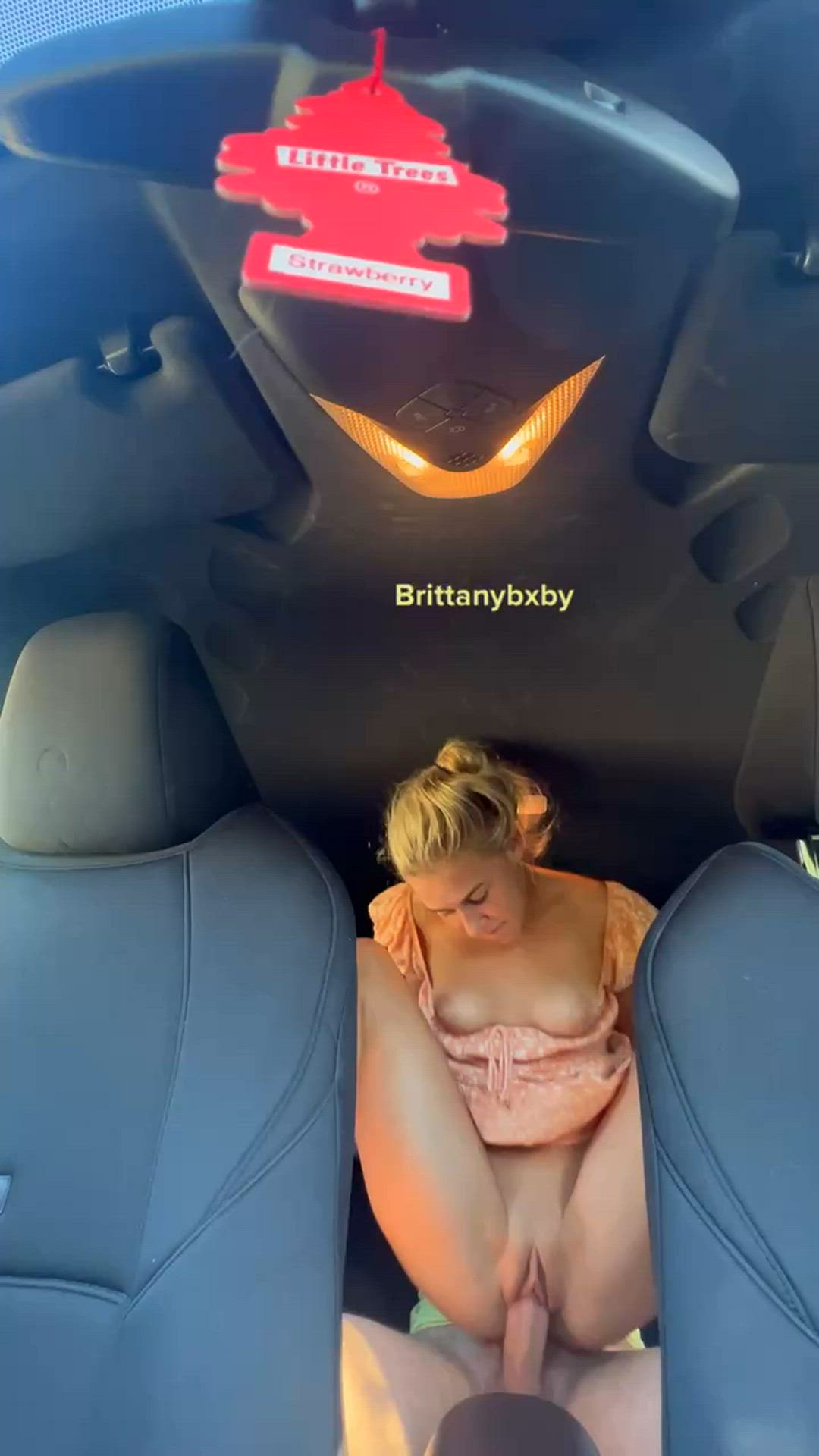 Brittanybxby <strong>@britttttavery</strong> in homemade big ass amateur porn video