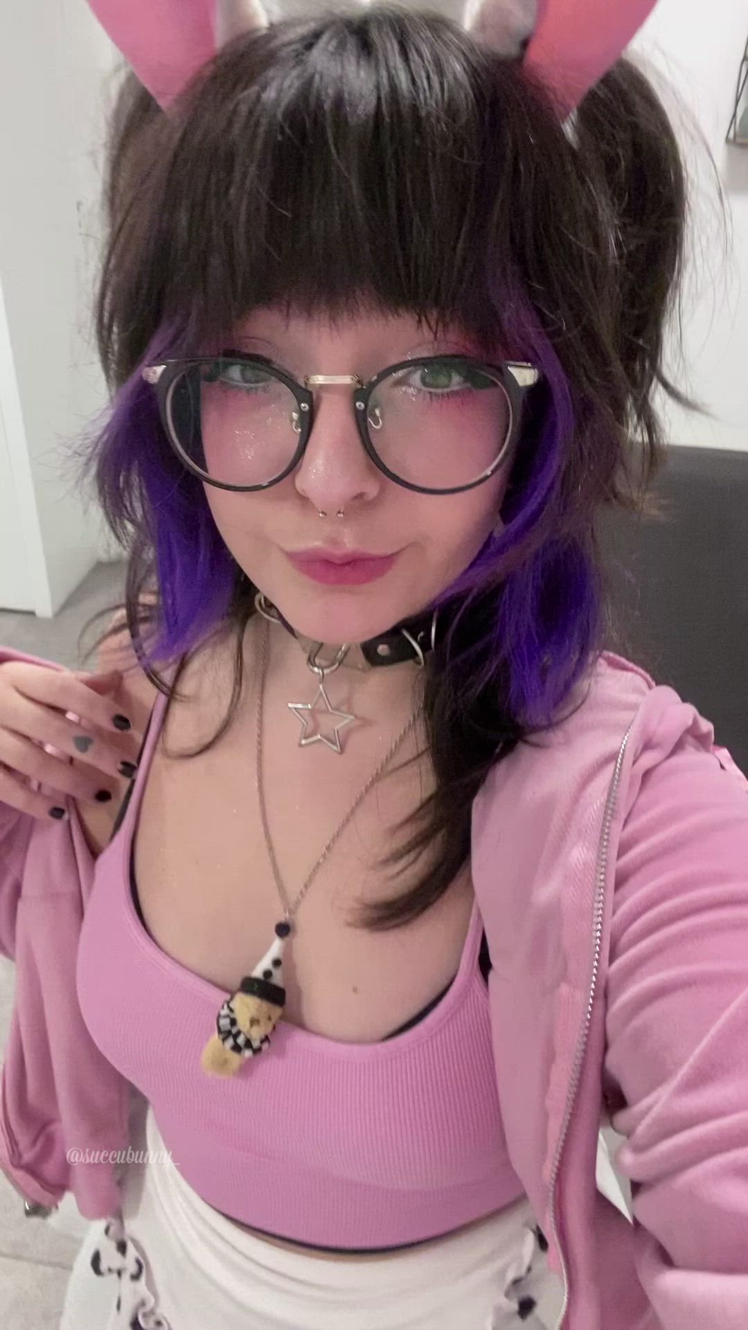Bunny valentine <strong>@succubunny_</strong> in small tits brunette cowgirl porn video