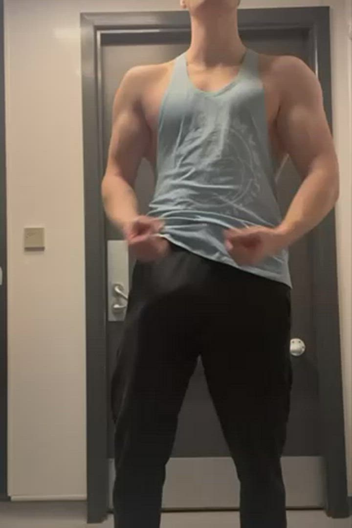 Bwcxxl <strong>@bwcxxl</strong> in monster thick worship cock big dick onlyfans bull gym porn video