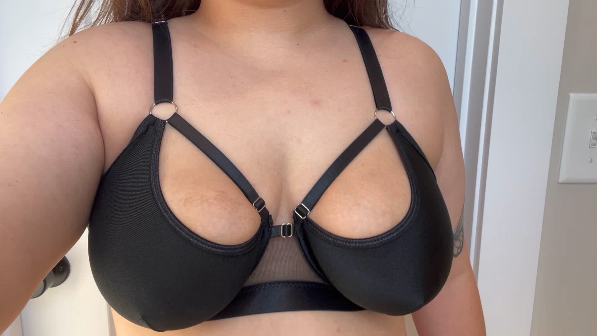 Camilapaige42 <strong>@camilapaige42</strong> in big natural tits brunette boobs porn video