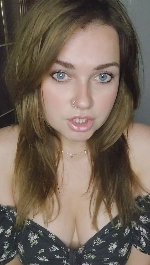 Carolina <strong>@carolina_joy</strong> in tongue fetish blue eyes brunette saliva spit porn video