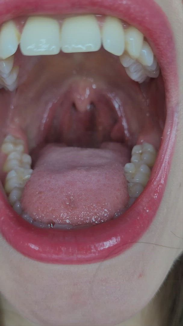 Carolina <strong>@carolina_joy</strong> in tongue fetish onlyfans porn video