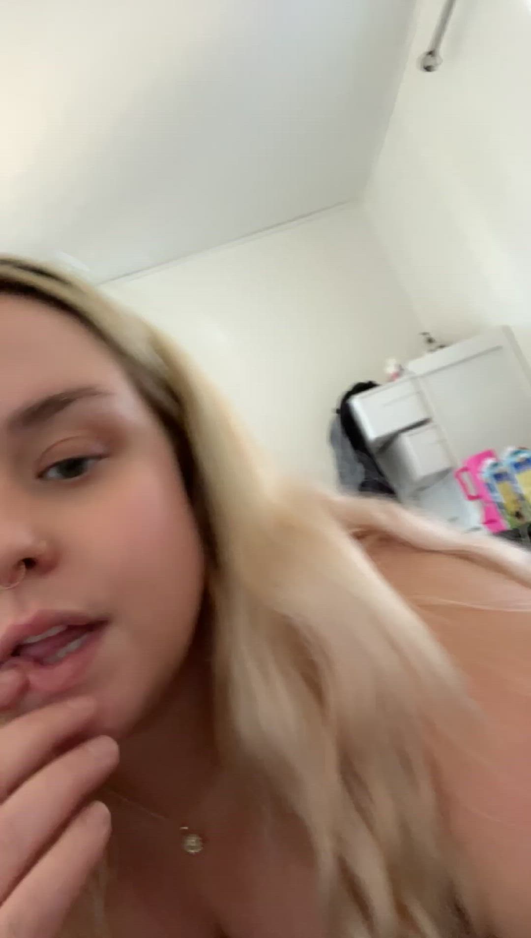CarolinaReaper222 <strong>@carolinequinnvip</strong> in big dick onlyfans blowjob porn video
