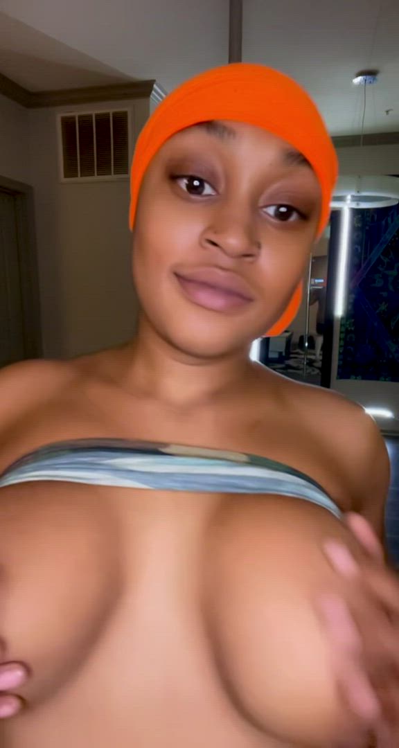 Chanelchanel98 <strong>@chanellyxox</strong> in porn video