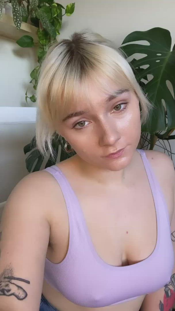 ❣️Cherry❣️ <strong>@cherrybeau</strong> in hairy armpits tits natural hairy pussy sports bra cute porn video