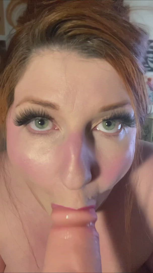 Chloe Blossom <strong>@buxomblossom</strong> in lipstick fetish green eyes amateur dildo kinky milf porn video