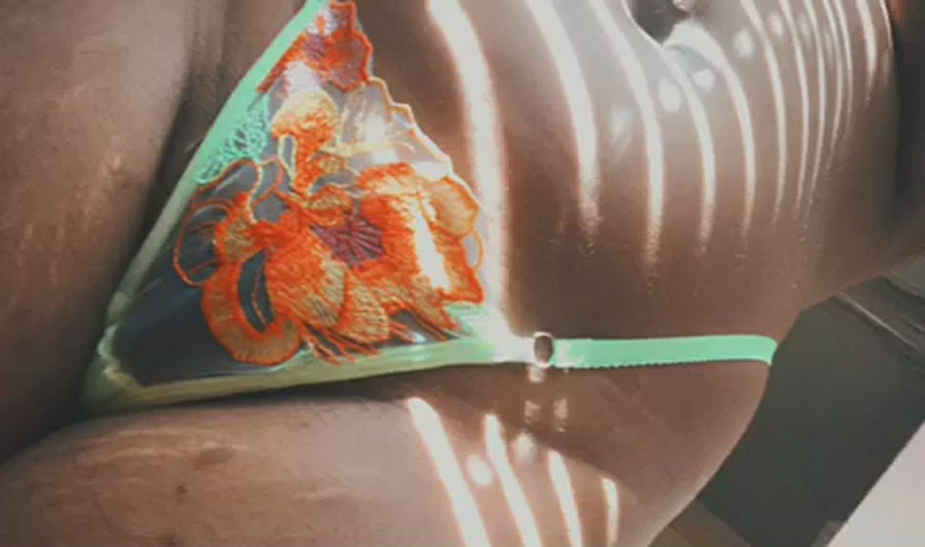 ChocolateBabe? <strong>@lusciousnira</strong> in shaved pussy ebony solo porn video