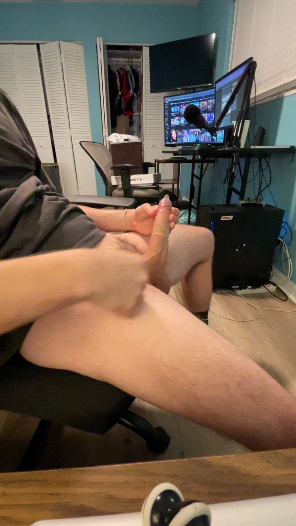 Chokinghazard <strong>@gamerboyhey</strong> in big dick jerk off cock porn video