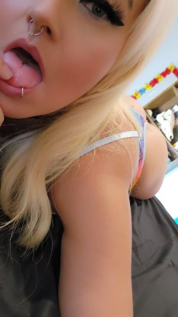 Christennie <strong>@christennie</strong> in porn video
