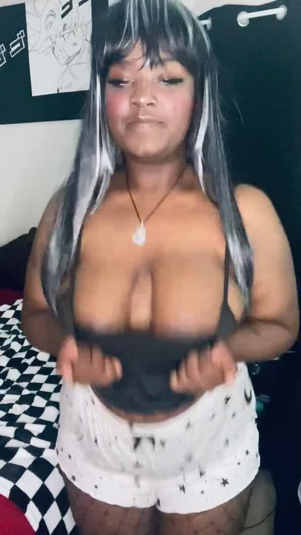 Chuffedupslut <strong>@blueberrydecay</strong> in big bouncing tits amateur bbw porn video